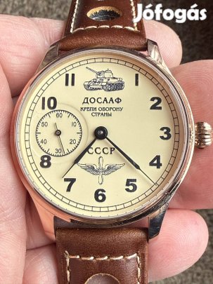 Molnija T-34 egyedi zsebóra beépítés 