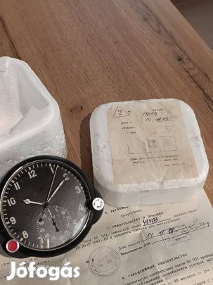 Molnija fedélzeti óra (1)