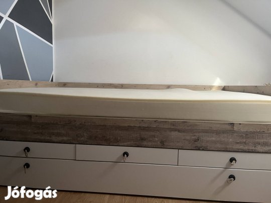 Mömax ágy jo állapott minél előbb valnék