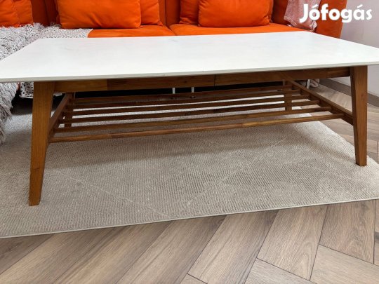 Mömax dohányzóasztal