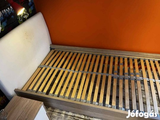 Mömax egyszemélyes ágy és ágyrács eladó