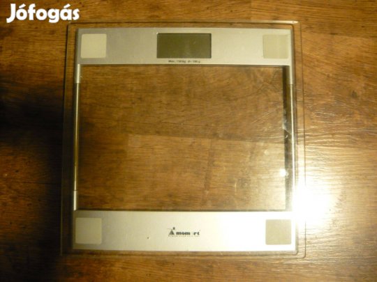 Momert személymérleg