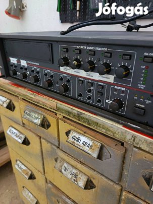 Monacor pa-1120 , 5 csatornás erősítő vegfok 