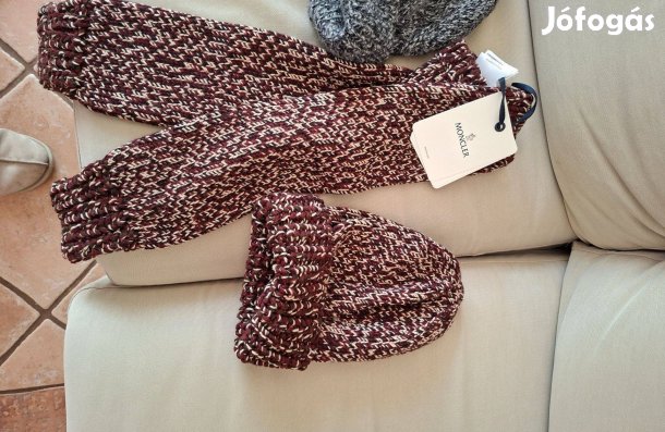 Moncler sapka , sál , lábszárvédő