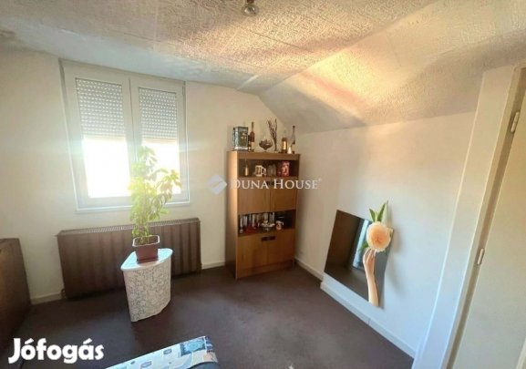 Monori 86 nm-es ház eladó