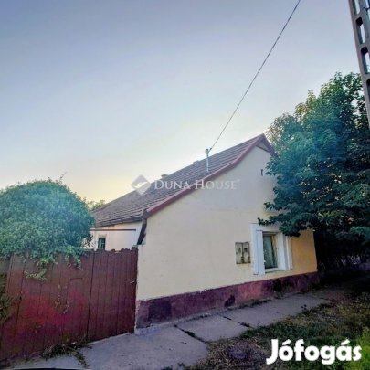 Monori eladó 102 nm-es ház