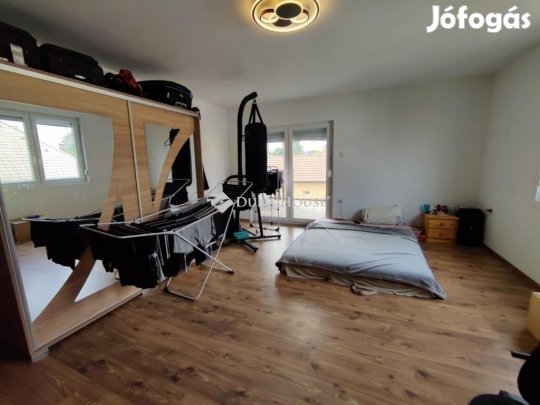 Monori eladó 201 nm-es ház