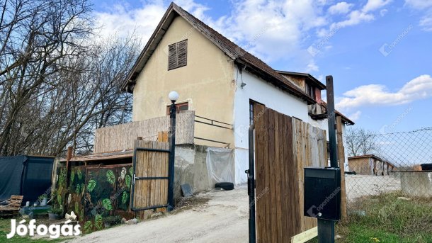 Monori eladó 77 nm-es ház