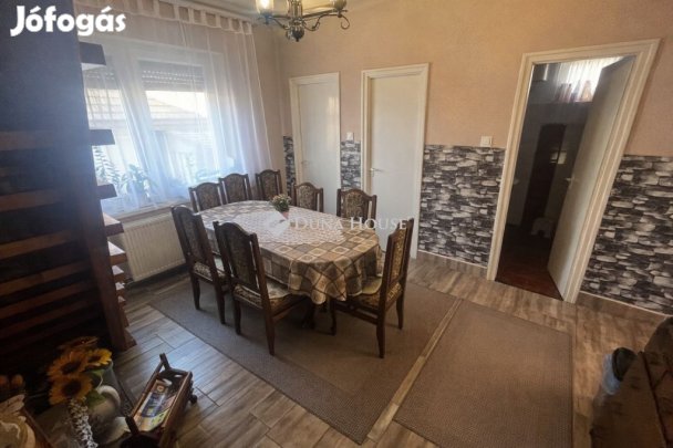 Monori eladó 86 nm-es ház