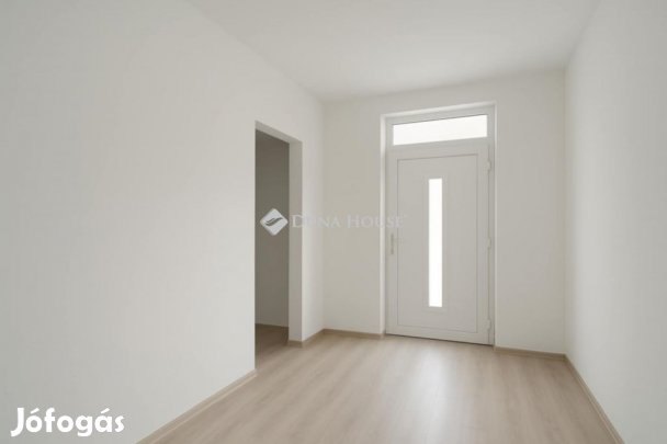 Monori eladó 97 nm-es ház