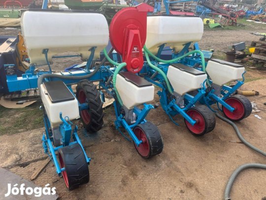 Monosem NG 4 Soros Pneumatikus Szemenkénti Vetőgép