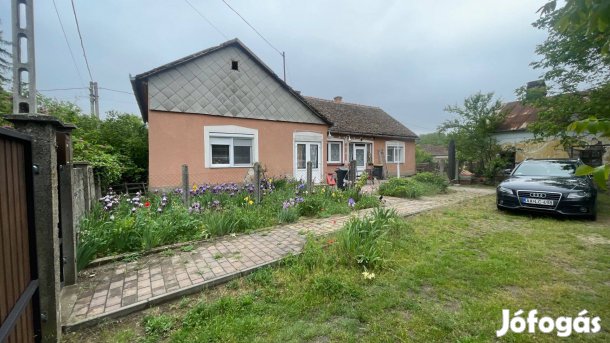 Monostorpályi, központhoz közel családi ház eladó!