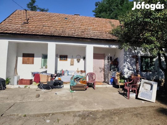 Monostorpályiban 2 szobás családi ház eladó