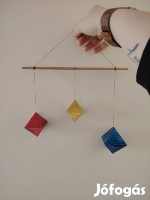 Montessori handmade függő babaágy fölé