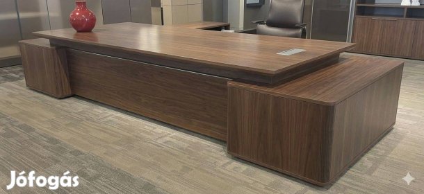 Monumentális elnöki íróasztal 300 cm-es prémium kivitelben
