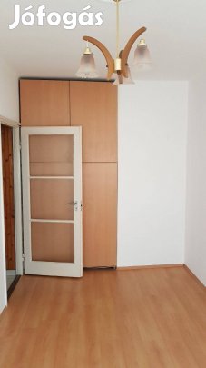 Mór központjában 2szobás llakás