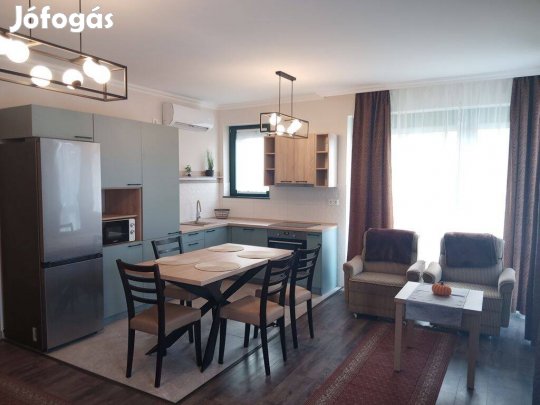 Mórahalom frekventált helyén, 2,5 szobás, 66 nm-es, földszinti lakás