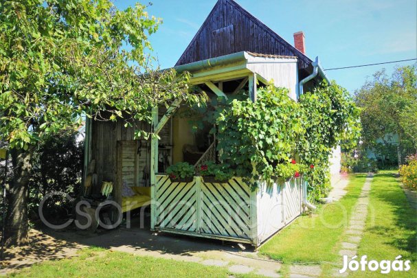 Mórichida - komfortos téglaház nagy telken eladó