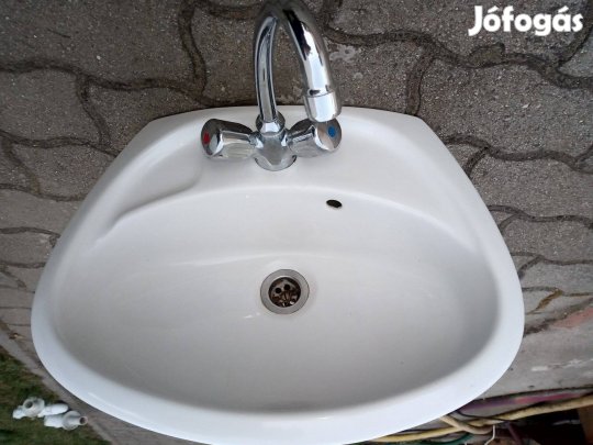 Mosdó 35x46cm széles csappal és szifonnal