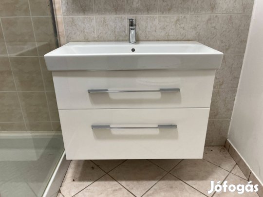 Mosdó alsószekrény mosdókagylóval és grohe csapteleppel