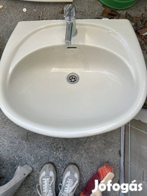 Mosdó csapteleppel, mosdó, csaptelep