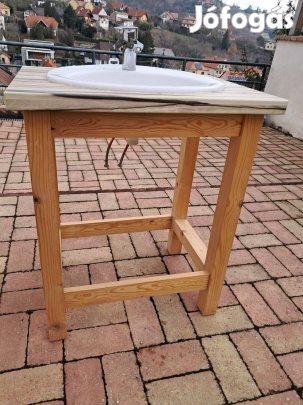 Mosdó csapteleppel eladó