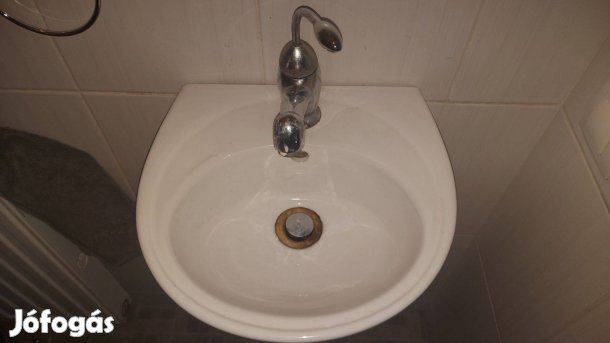 Mosdóba közepes szaniter csappal szifonnal 4900Ft ingyen szállítás
