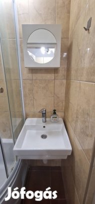 Mosdókagyló csappal