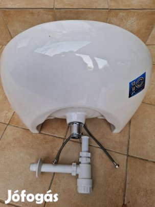 Mosdókagyló csappal és szerelvényekkel eladó.