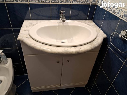 Mosdókagyló szekrénnyel, csaptelep nélkül