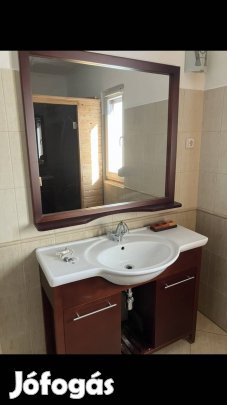 Mosdószekrény
