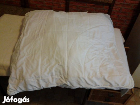 Mosható Párna mert zipzáras 80 cm x 80 cm