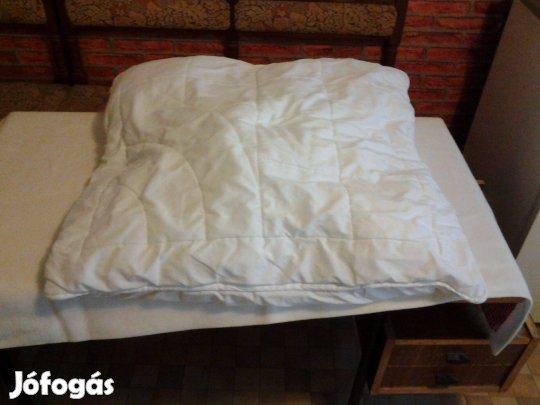 Mosható Párna mert zipzáras 80 cm x 80 cm