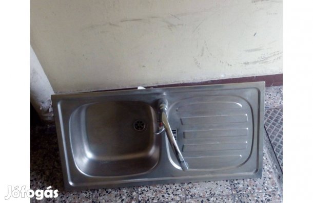 Mosogató csapteleppel, csepegtetővel eladó!