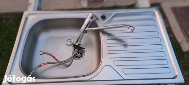 Mosogató tálca csappal