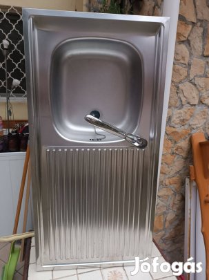 Mosogató tálca csapteleppel