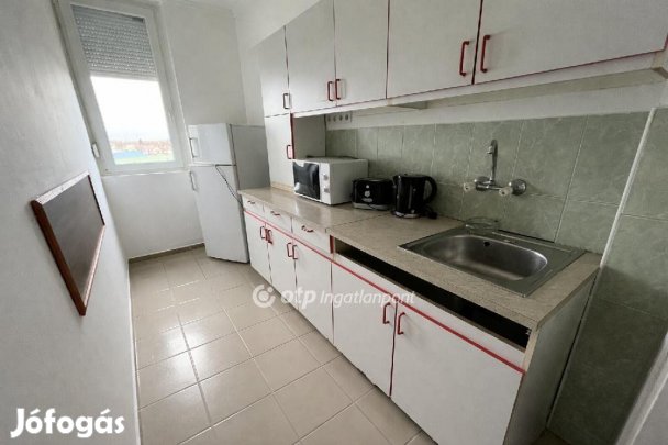 Mosonmagyaróvári 42 nm-es lakás eladó