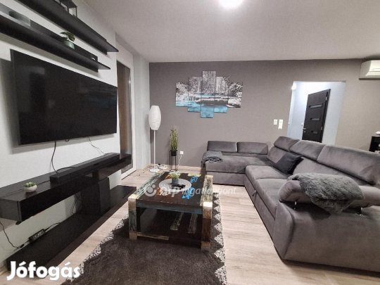 Mosonmagyaróvári 44 nm-es lakás eladó