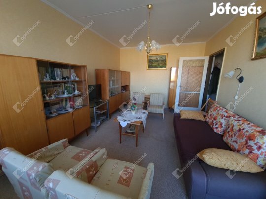 Mosonmagyaróvári 55 nm-es lakás eladó