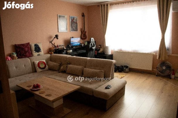 Mosonmagyaróvári 63 nm-es lakás eladó