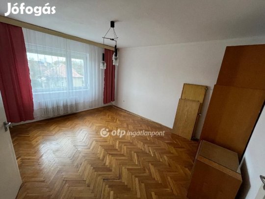 Mosonmagyaróvári 69 nm-es lakás eladó
