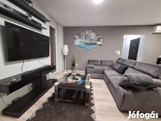 Mosonmagyaróvári eladó 44 nm-es lakás