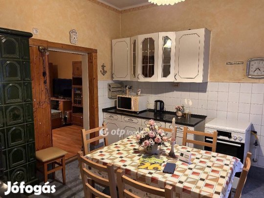 Mosonmagyaróvári eladó 90 nm-es ház