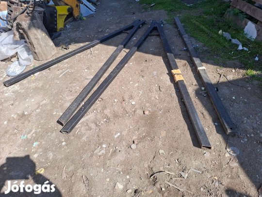 Motorkiemelő Állvány