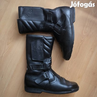Motoros Bőr csizma 43 méretű 