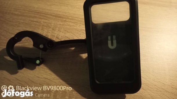 Motoros GPS/telefon tartó