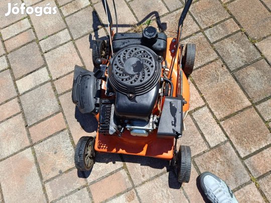 Motoros fűnyíró jó állapotban olcsón eladó. Nem postázható .kipróbálha