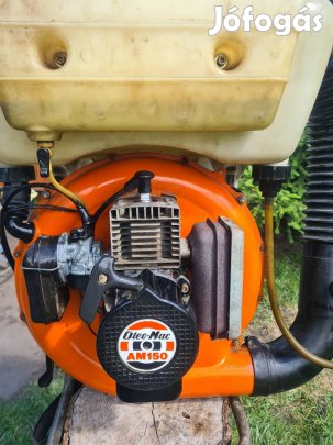 Motoros háti permetező. 