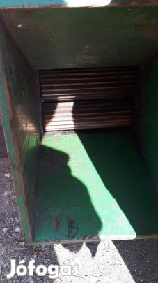 Motoros szőlődaráló