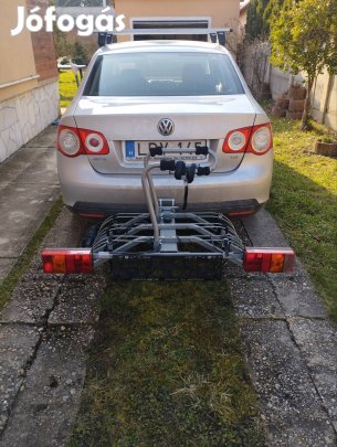 Mottez 3-as kerékpártartó kerékpárszállító vonóhorogra 70 kg